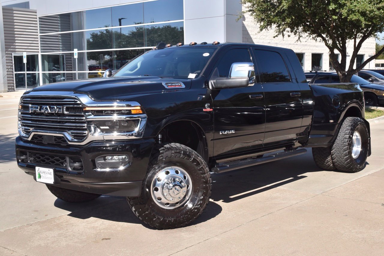 Used 2026 RAM 3500 Laramie w/ Max Tow Package AWD/4WD image 46
