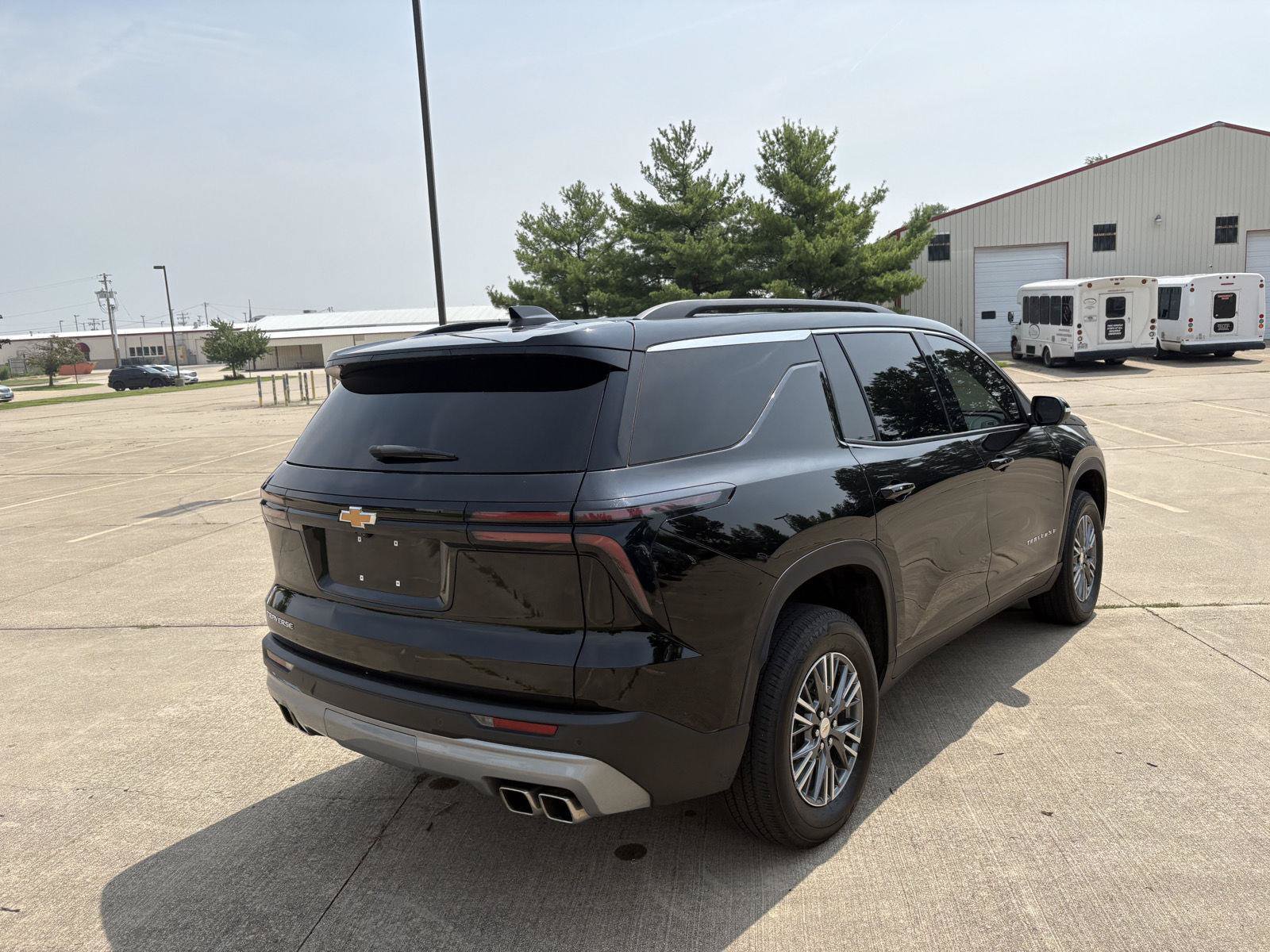 Used 2025 Chevrolet Traverse LT FWD image 26