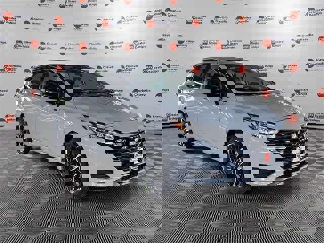 New 2025 Nissan Versa SR w/ Trunk Package image 7