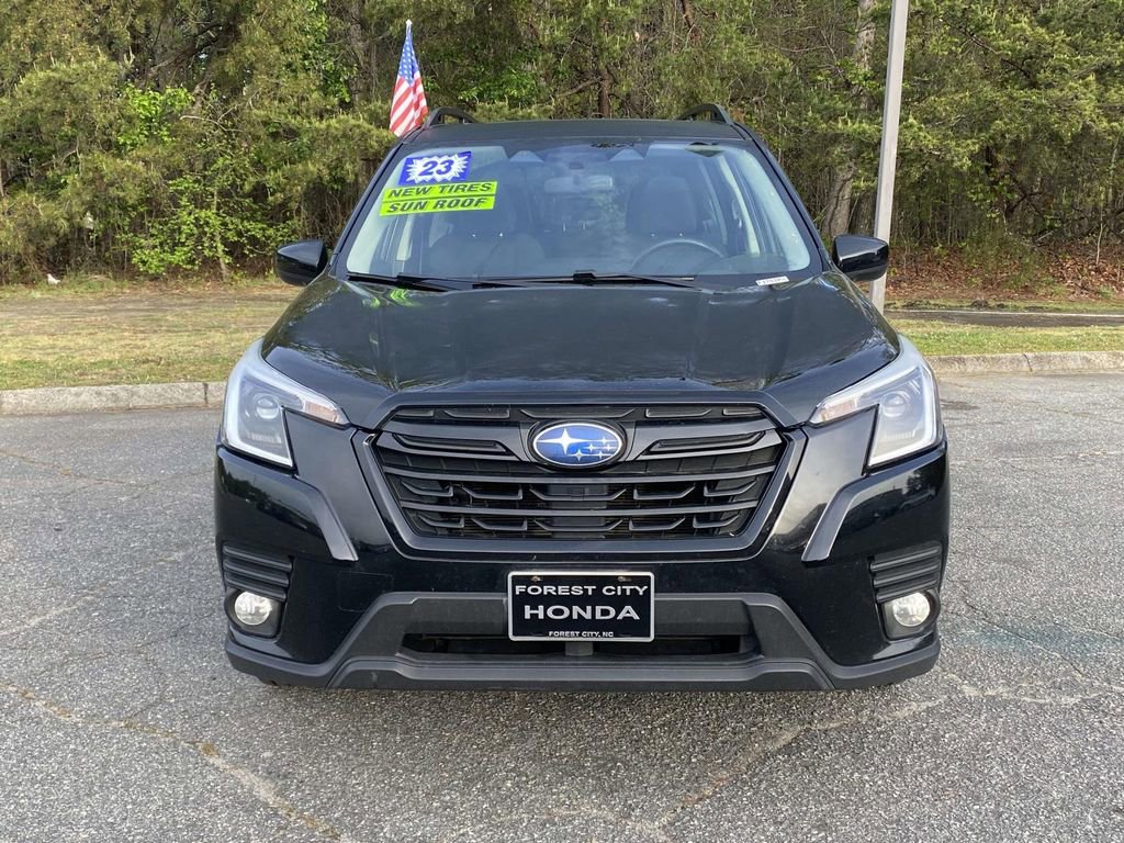 Used 2023 Subaru Forester Premium image 7