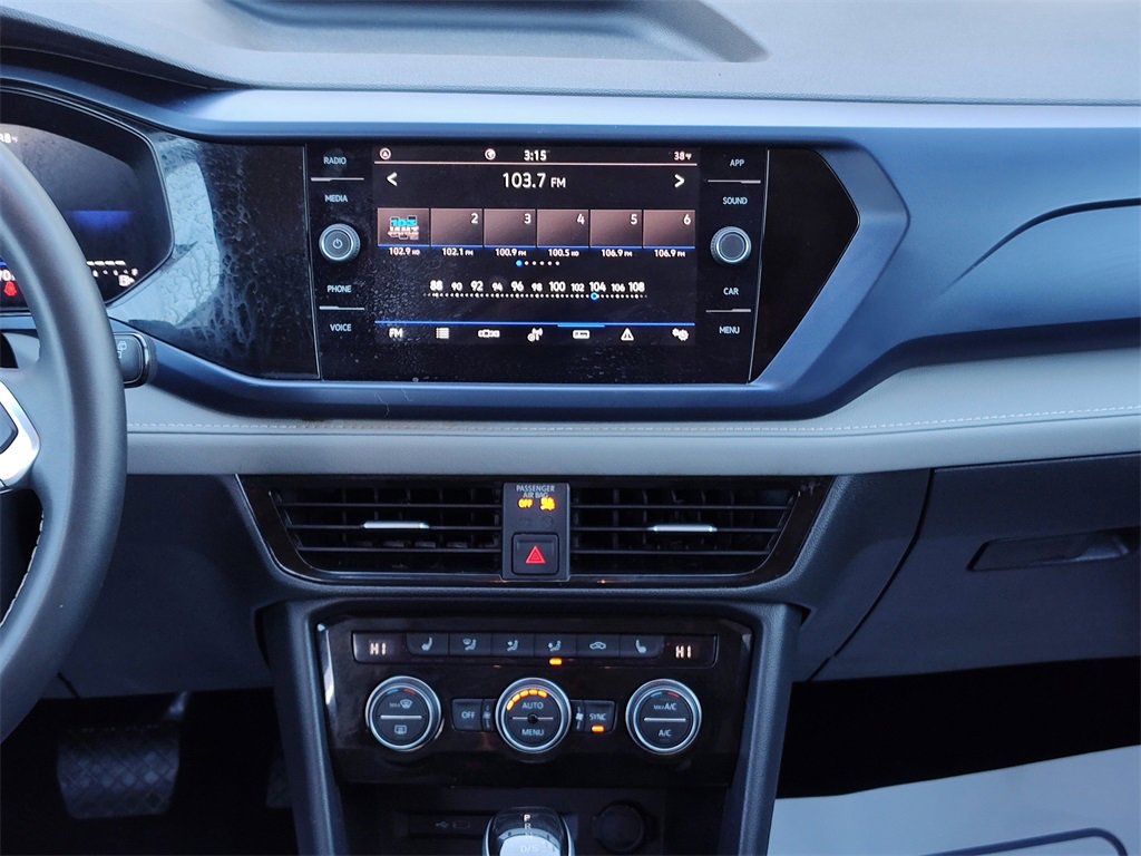 Used 2024 Volkswagen Taos SE image 28