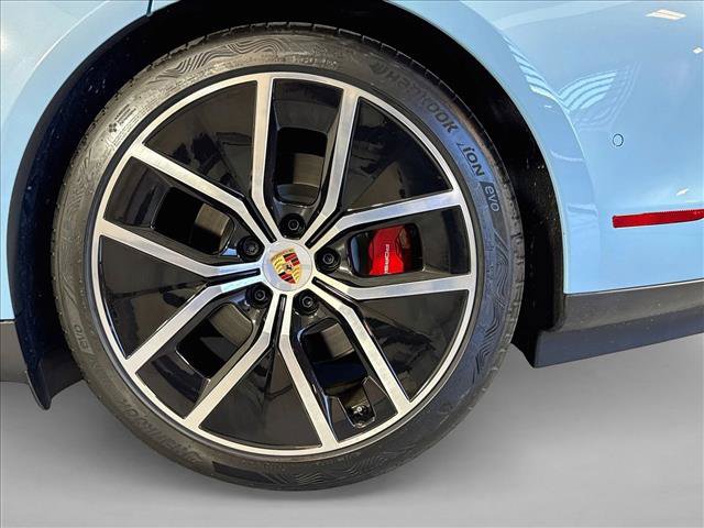 New 2026 Porsche Taycan 4S AWD/4WD image 23