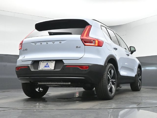 New 2026 Volvo XC40 B4 Core w/ Protection Package Premier FWD image 37