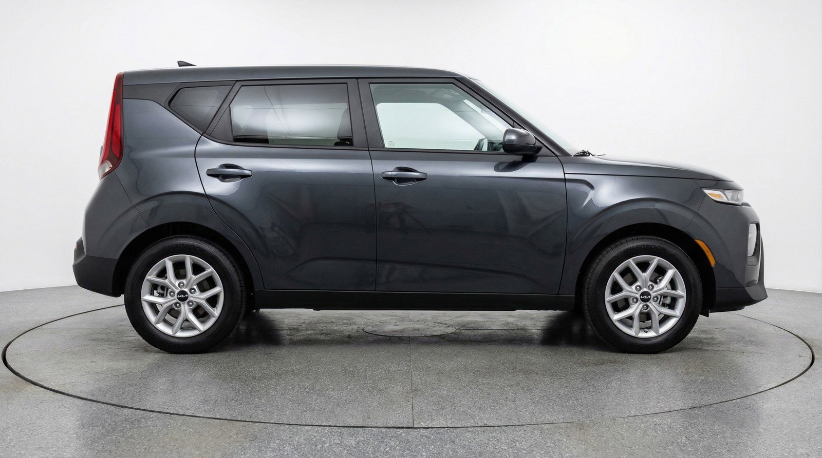 Used 2025 Kia Soul LX w/ LX Technology Package image 11