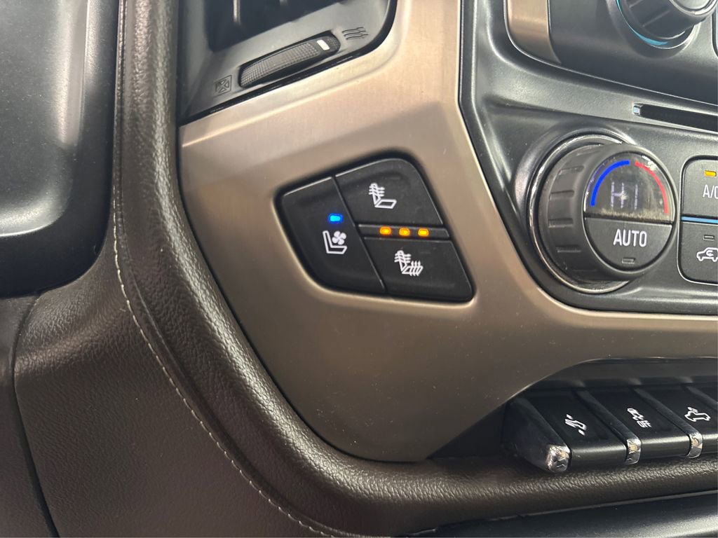 Used 2017 GMC Sierra 2500 Denali w/ Duramax Plus Package AWD/4WD image 41