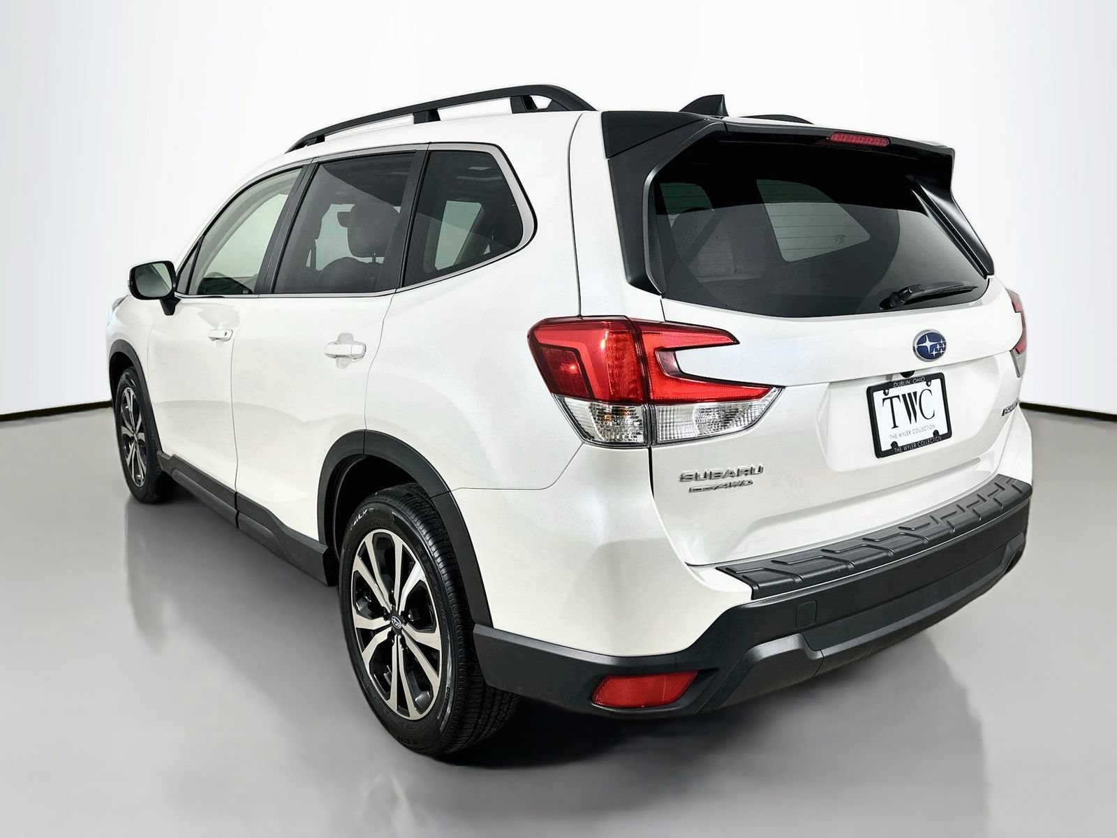 Used 2024 Subaru Forester Limited AWD/4WD image 7