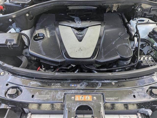 Used 2010 Mercedes-Benz ML 350 BlueTEC 4MATIC image 24