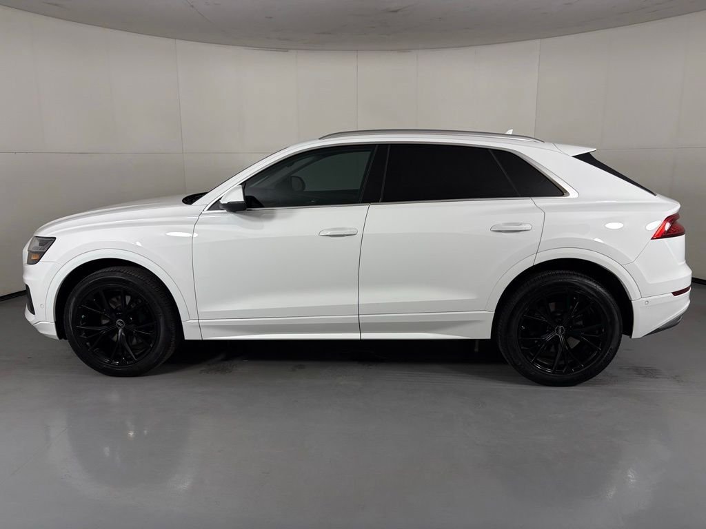 Used 2023 Audi Q8 Premium AWD/4WD image 5