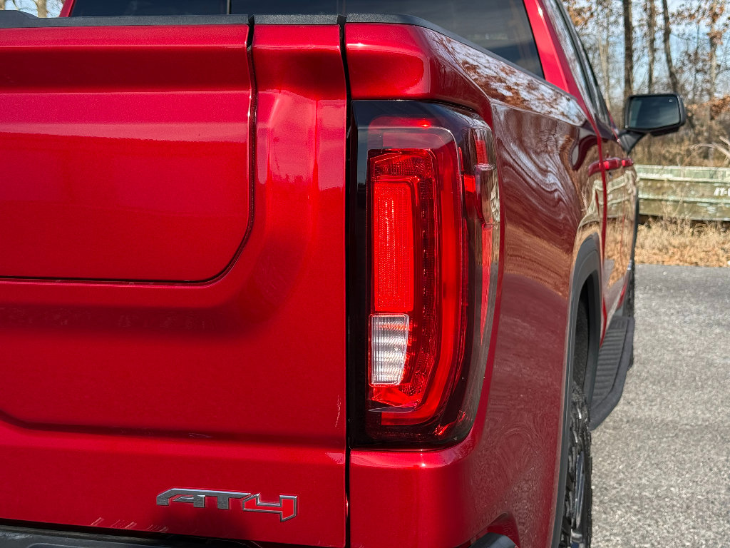 Used 2022 GMC Sierra 1500 AT4 w/ AT4 Premium Package image 11