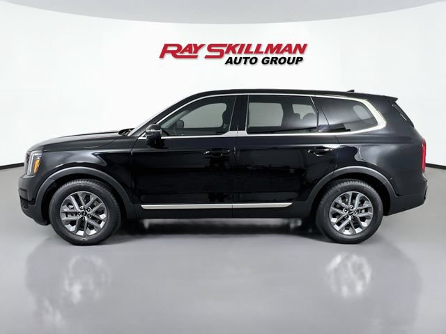Used 2023 Kia Telluride LX AWD/4WD image 4