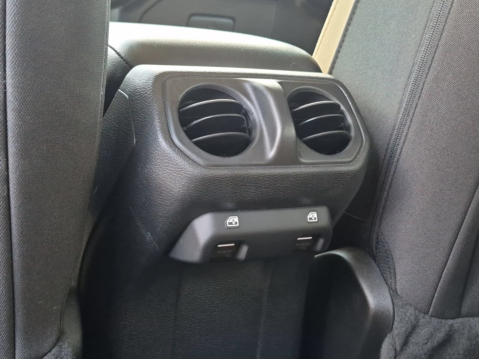 Used 2023 Jeep Wrangler Unlimited Sport AWD/4WD image 23