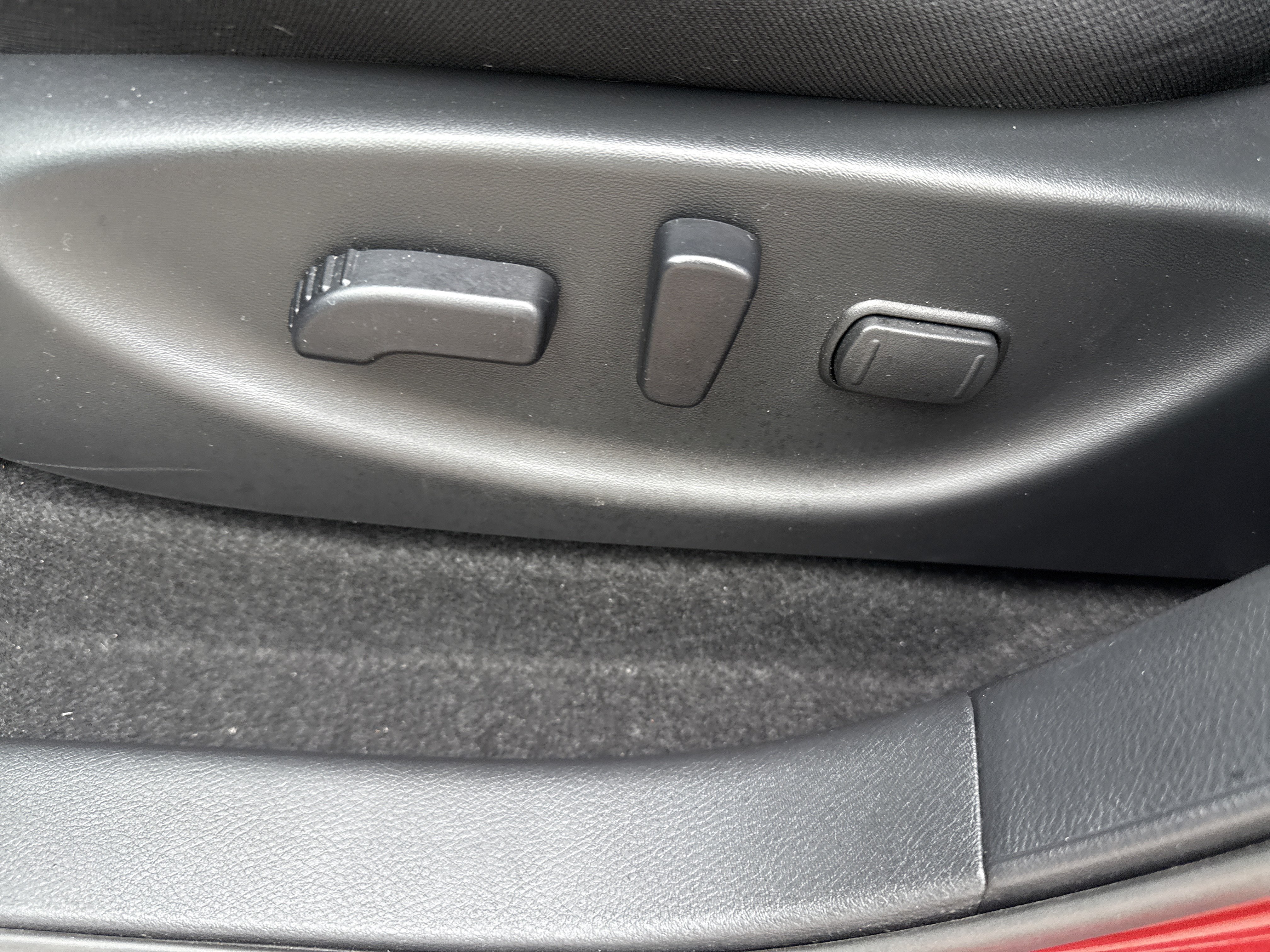 Certified 2025 Nissan Leaf SV Plus FWD image 16