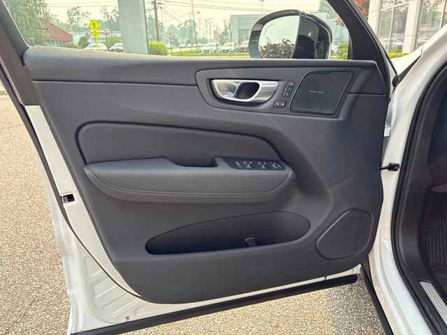 Certified 2026 Volvo XC60 T8 Ultra w/ Climate Package AWD/4WD image 17