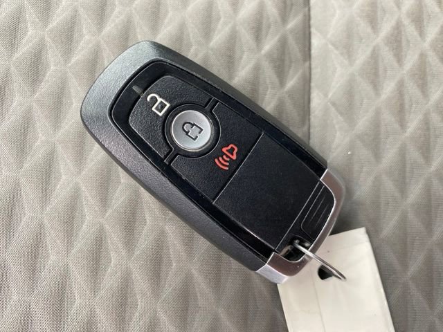 Used 2022 Ford Escape SE image 24