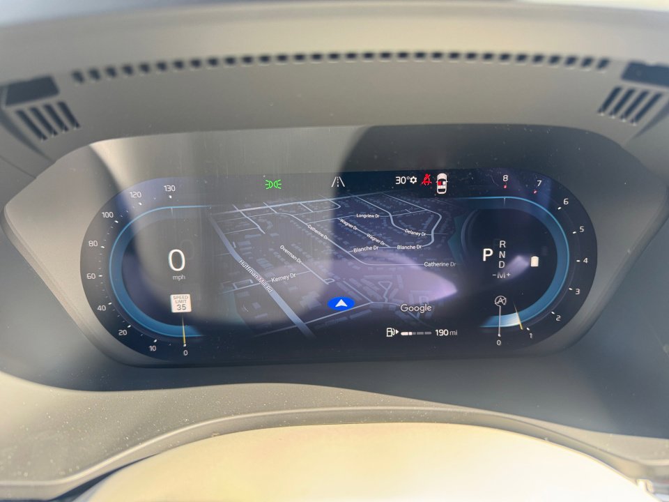 New 2025 Volvo XC60 B5 Ultra w/ Protection Package Premier image 11