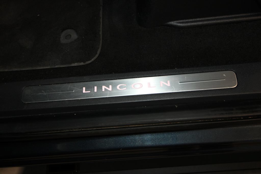 Used 2024 Lincoln Navigator L Reserve AWD/4WD image 7