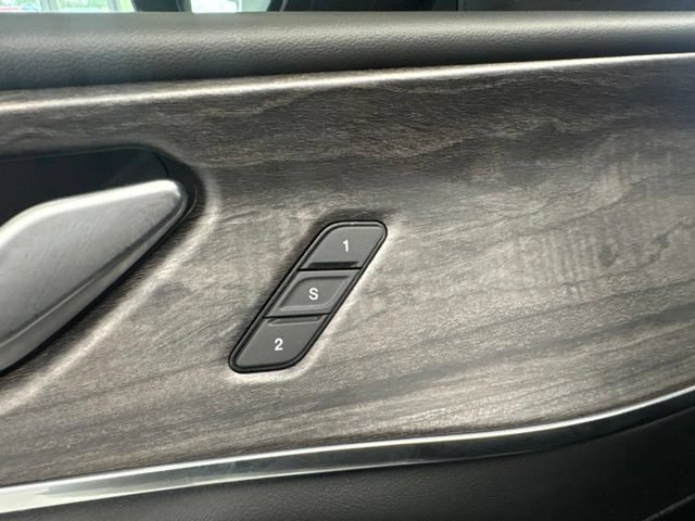 Used 2023 Jeep Grand Cherokee Overland AWD/4WD image 22