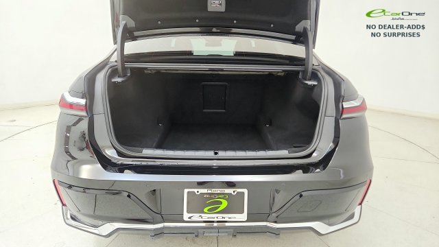Used 2026 BMW 740i xDrive AWD/4WD image 29