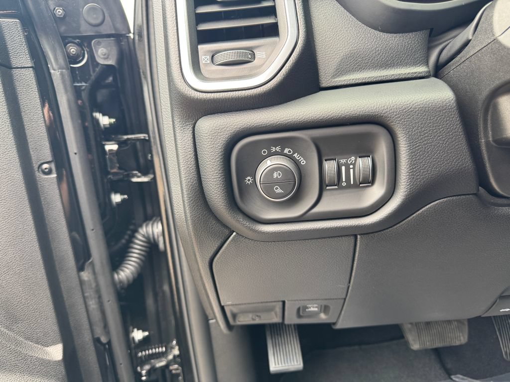 New 2026 RAM 2500 Laramie AWD/4WD image 20