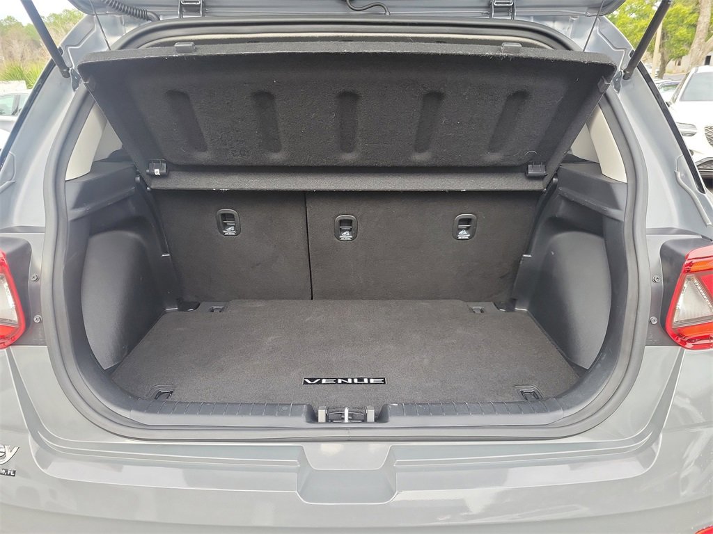 Certified 2023 Hyundai Venue SEL w/ Cargo Package image 9