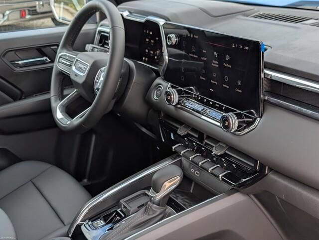New 2026 GMC Canyon Elevation w/ Convenience Package RWD image 9