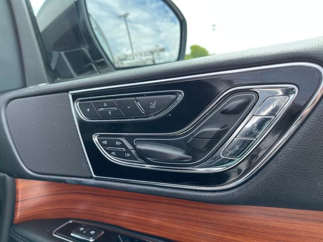 Used 2019 Lincoln Navigator L Reserve AWD/4WD image 45
