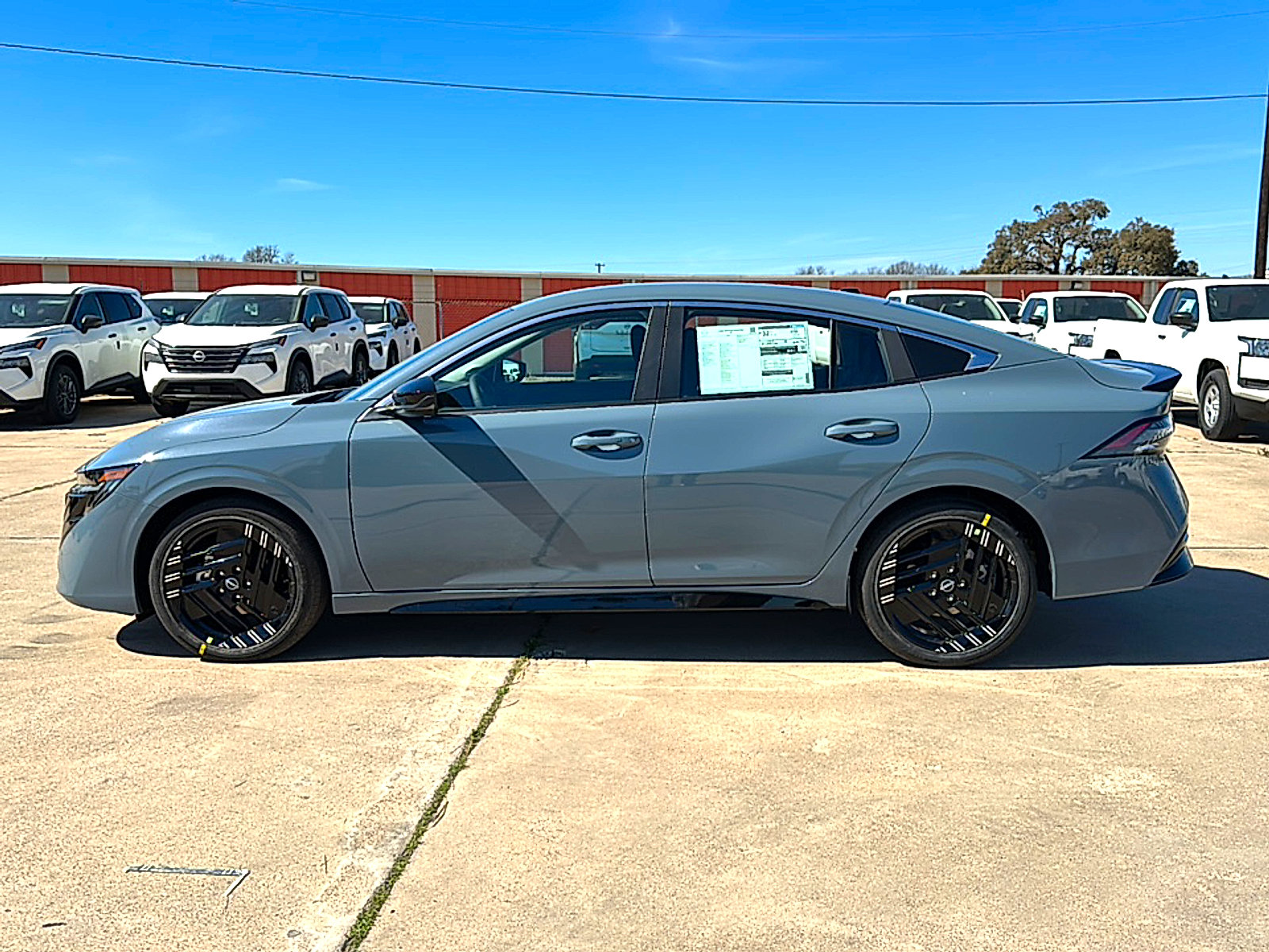 New 2026 Nissan Sentra SR w/ Floor Mat Package image 5