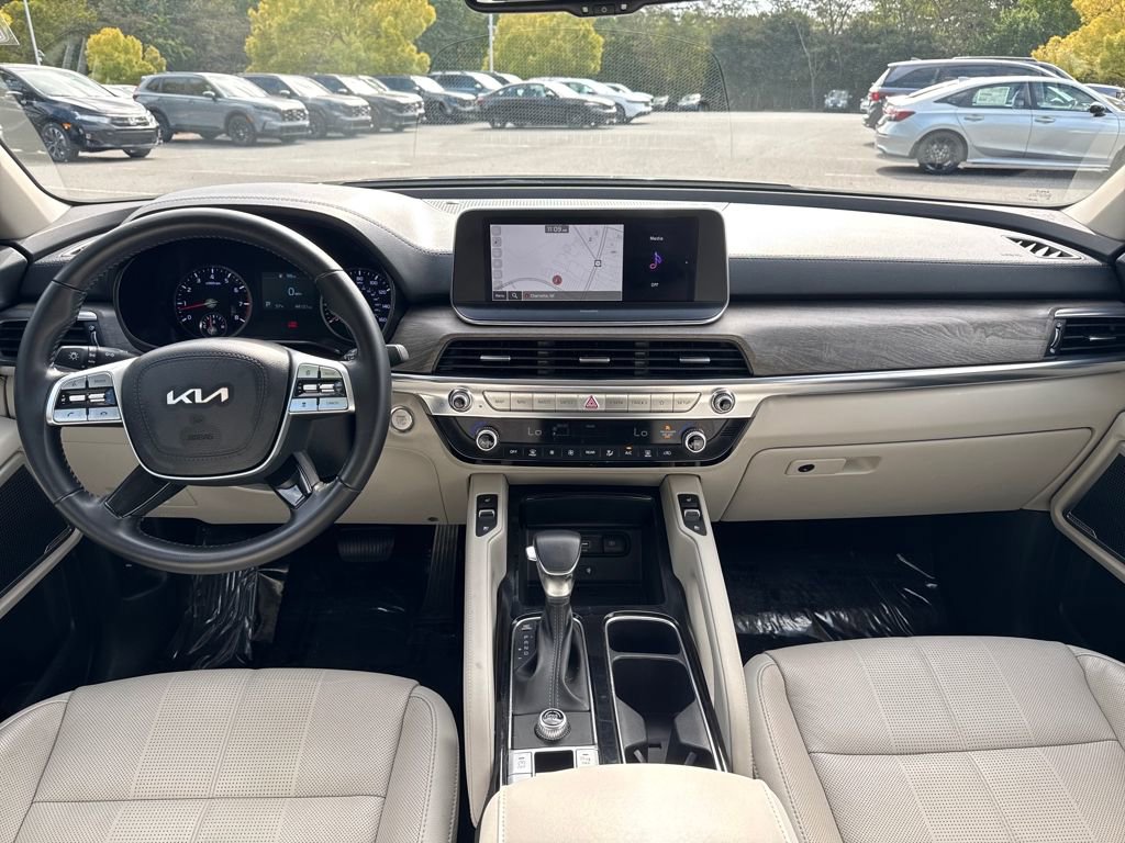 Used 2022 Kia Telluride EX w/ EX Premium Package image 12