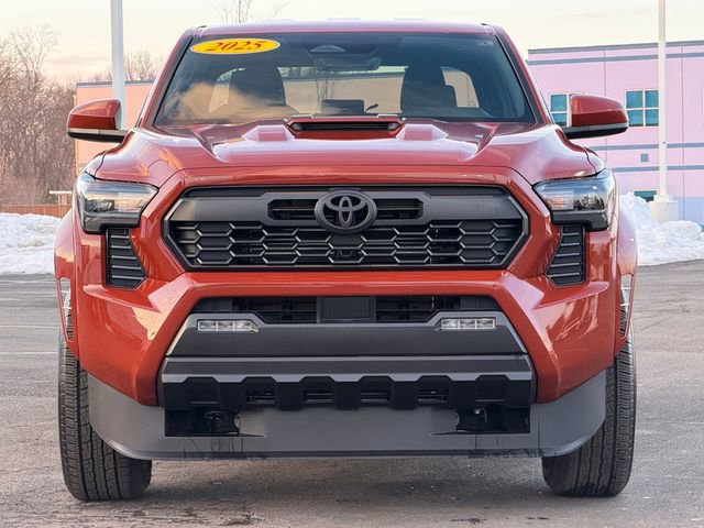 Certified 2025 Toyota Tacoma TRD Sport image 9