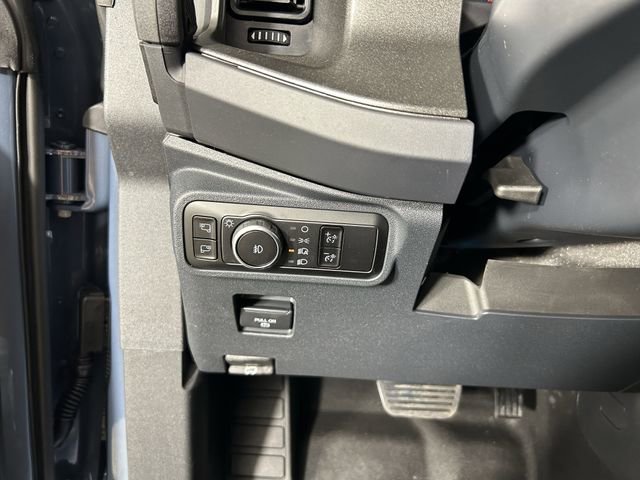 Used 2025 Ford Bronco Badlands image 28