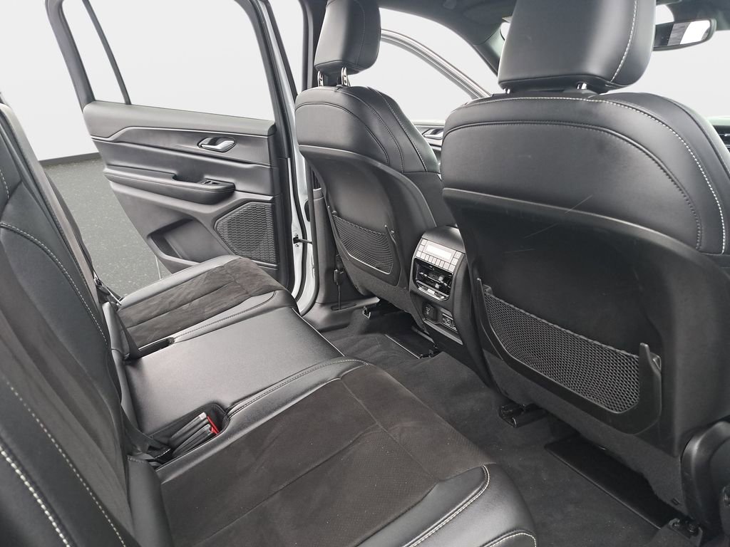 Certified 2024 Jeep Grand Cherokee L Laredo AWD/4WD image 12