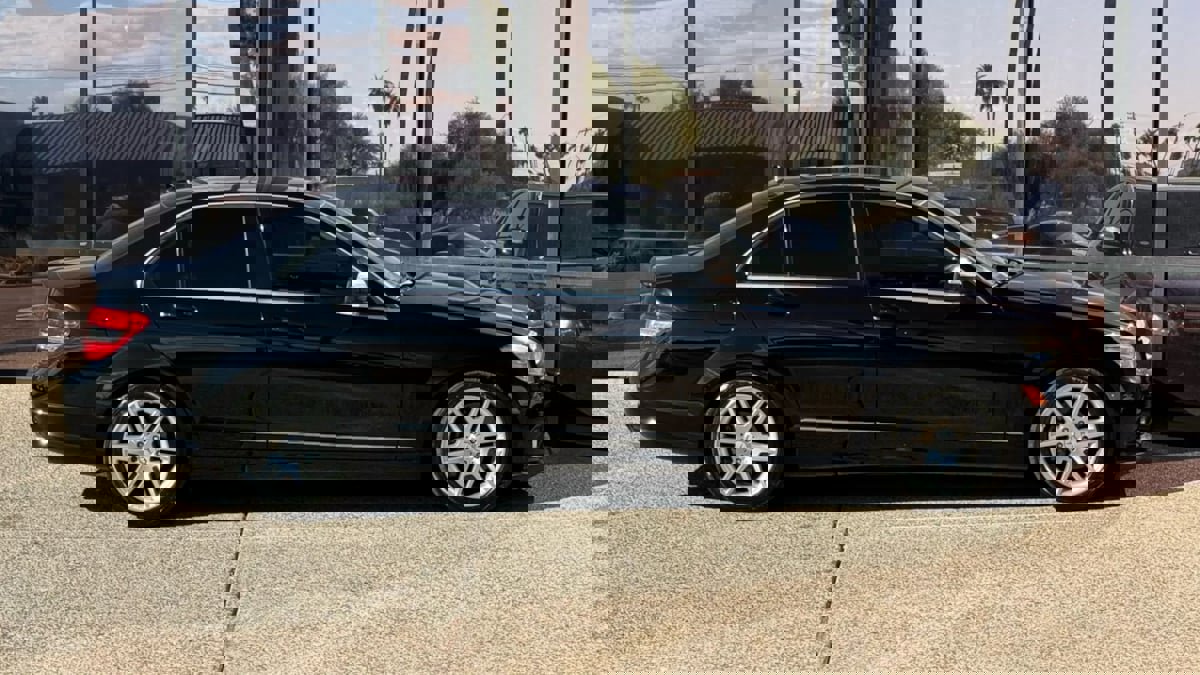 Used 2009 Mercedes-Benz C 350 Sport image 16