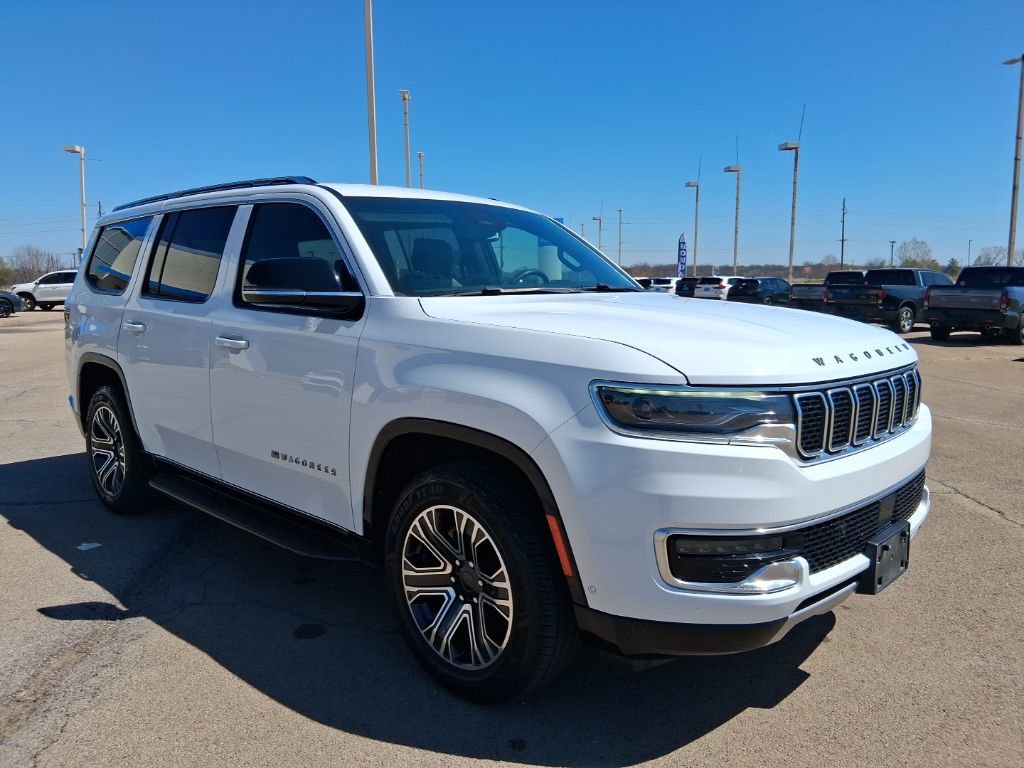 Used 2024 Jeep Wagoneer Series II w/ Flexible Seating Group image 3