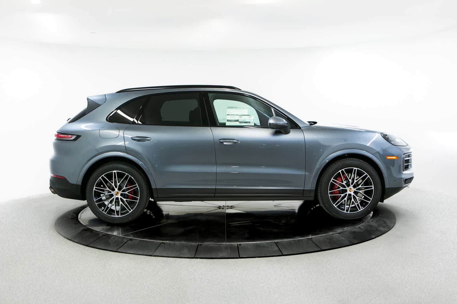 New 2026 Porsche Cayenne S AWD/4WD image 8