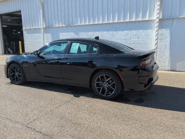 Used 2022 Dodge Charger R/T w/ Blacktop Package image 4