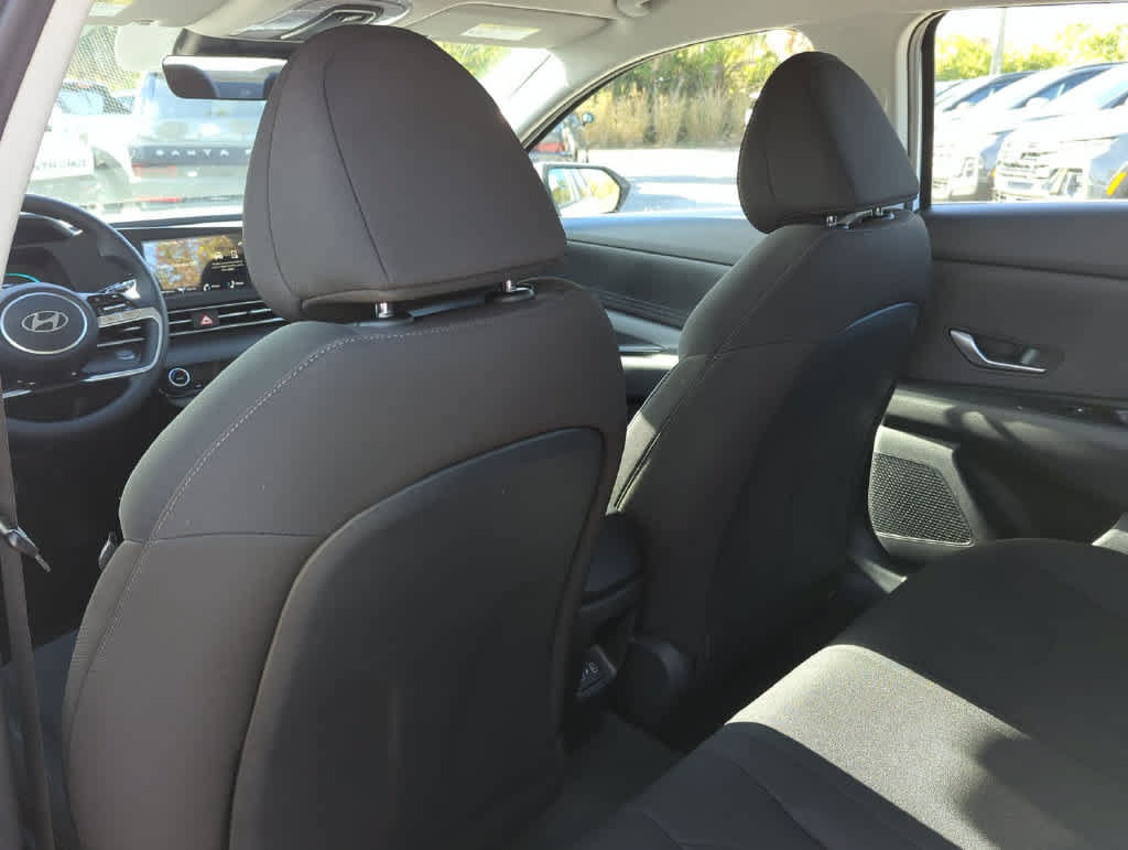 New 2026 Hyundai Elantra Hybrid FWD image 19