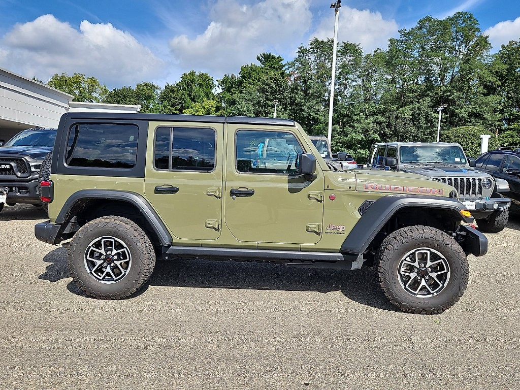 Used 2026 Jeep Wrangler Unlimited Rubicon AWD/4WD image 8