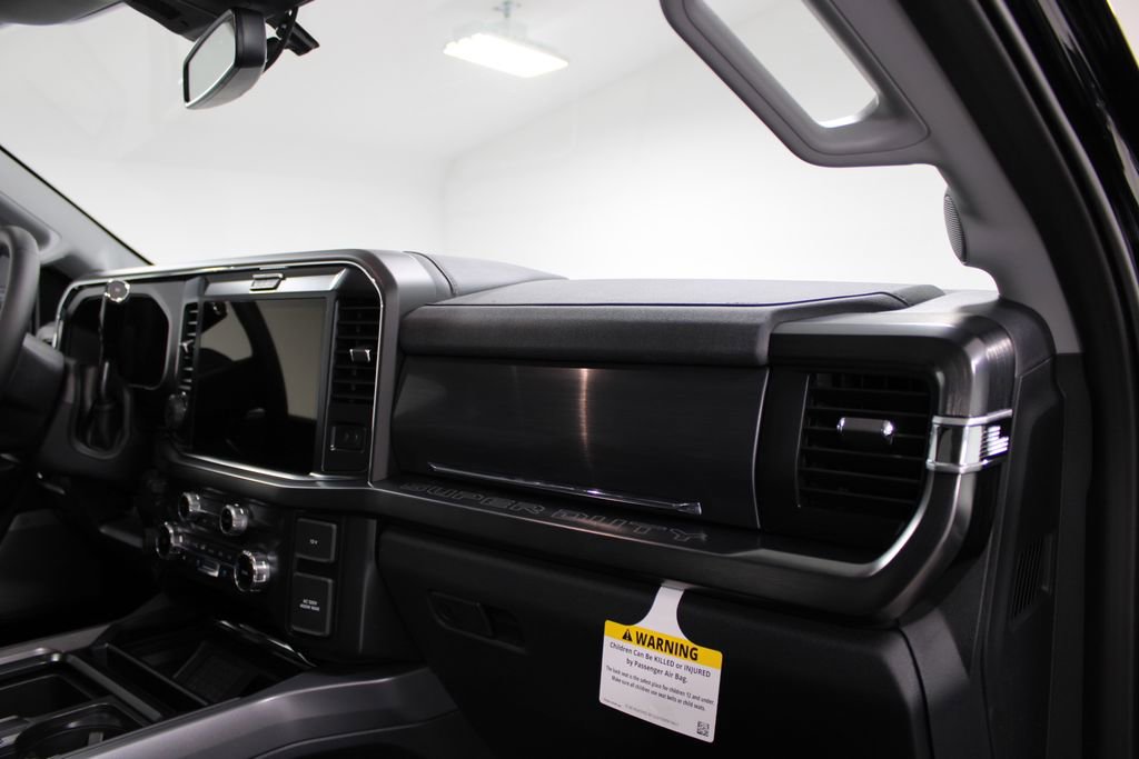 New 2026 Ford F250 Lariat w/ Black Appearance Package image 33
