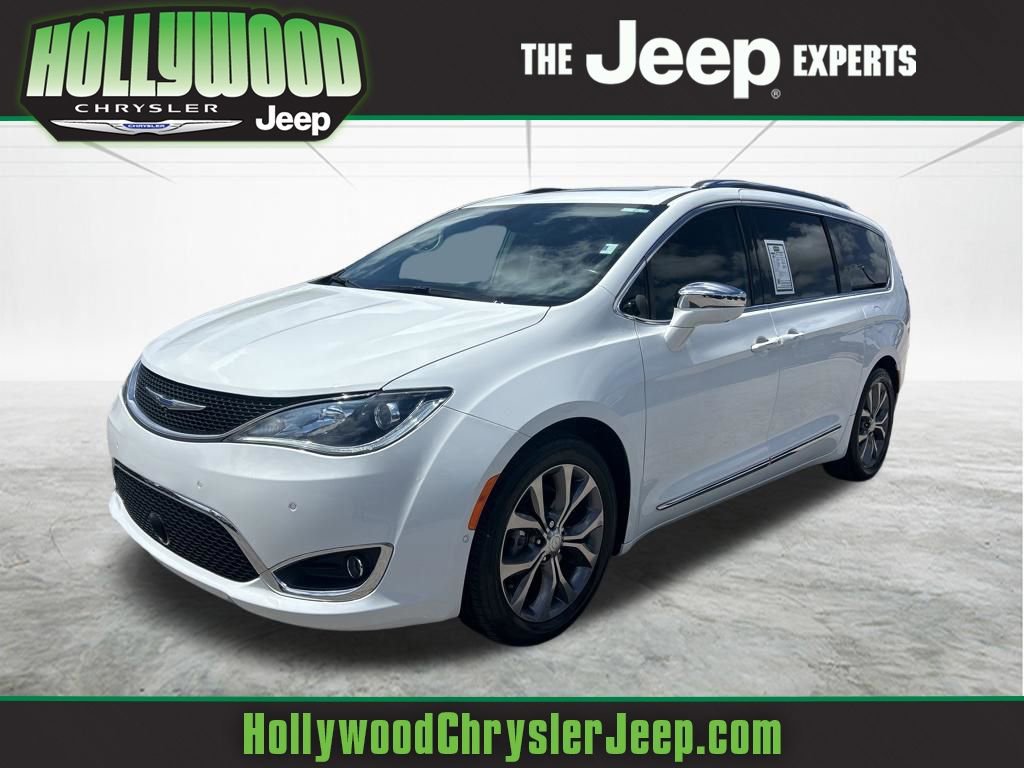 Used 2019 Chrysler Pacifica Limited w/ Tire & Wheel Group image 1