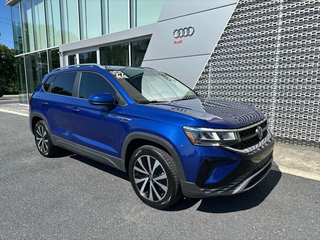 Used 2022 Volkswagen Taos SE AWD/4WD image 1