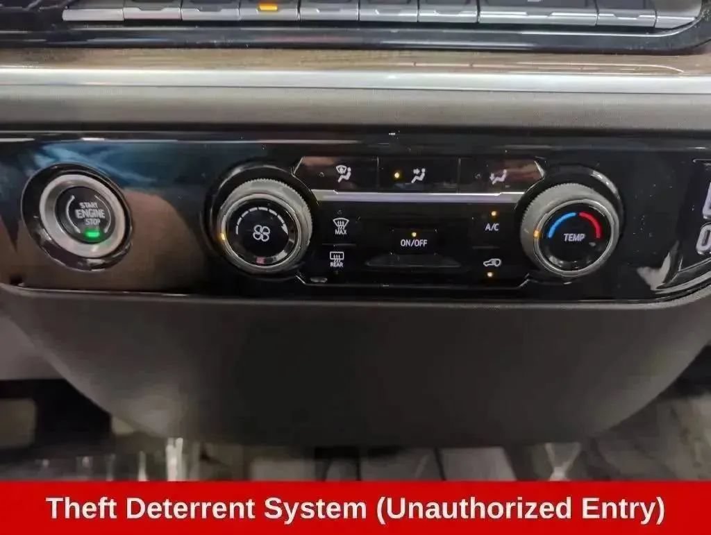 Used 2024 Chevrolet Silverado 1500 LT w/ Protection Package AWD/4WD image 92