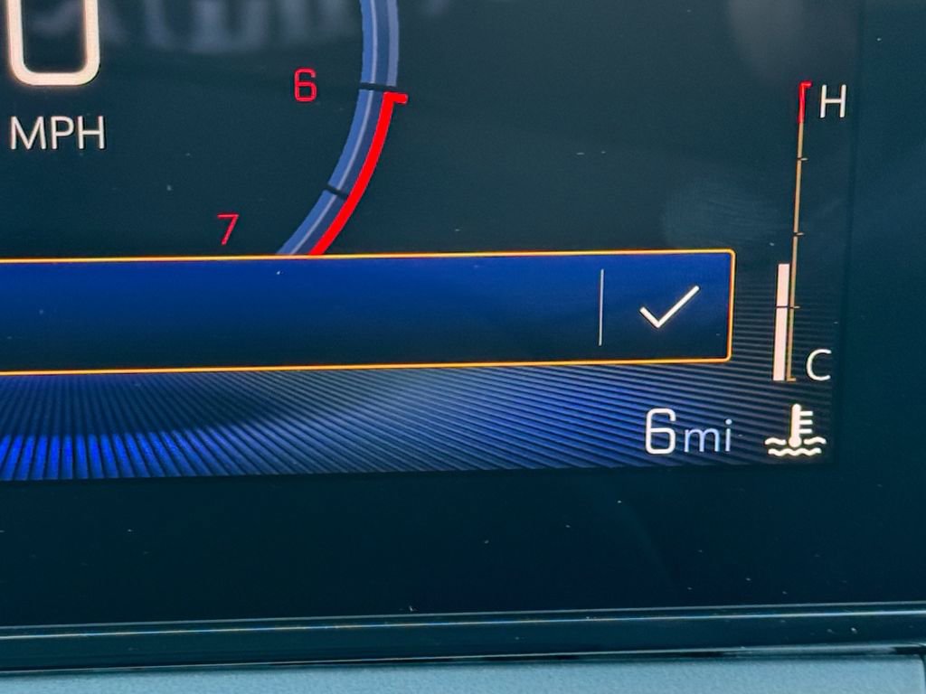 New 2026 Chevrolet Trax LT w/ Sunroof Package image 17