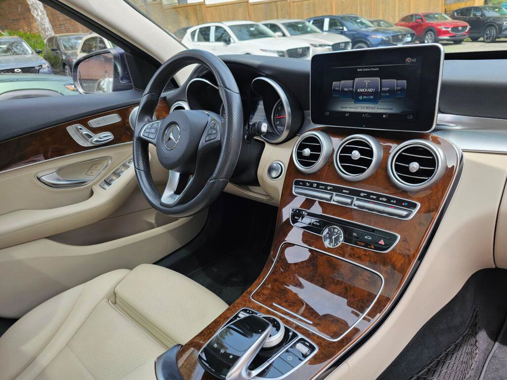 Used 2016 Mercedes-Benz C 300 4MATIC Sedan image 12