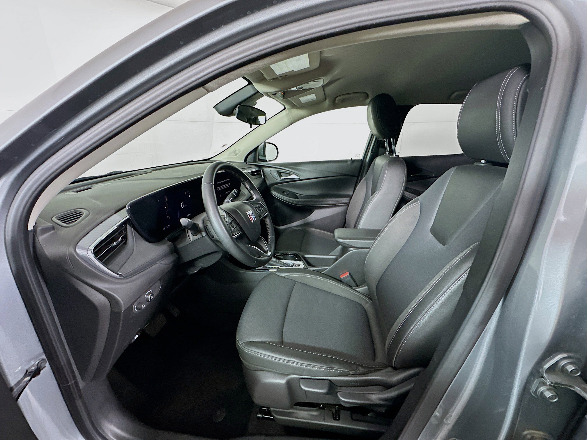 Used 2025 Buick Encore GX Preferred image 13