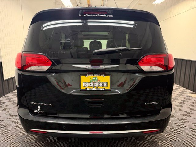 Used 2019 Chrysler Pacifica Limited FWD image 5