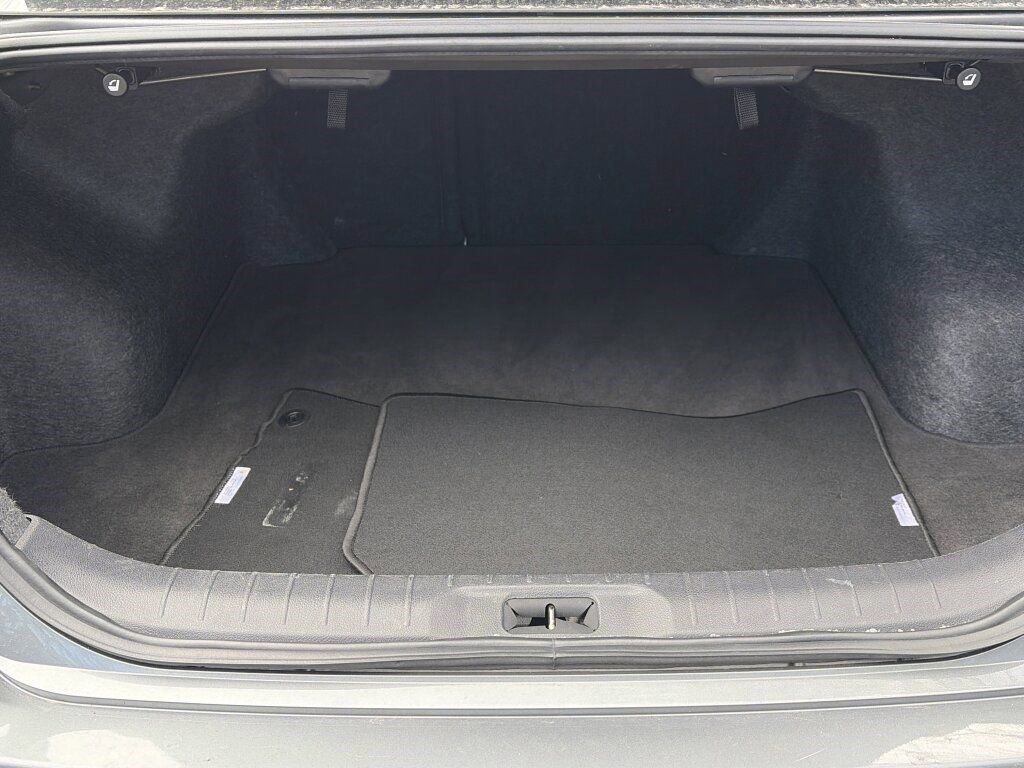 Used 2024 Nissan Altima 2.5 SV image 10