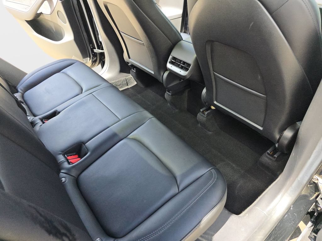 Used 2021 Tesla Model Y Long Range AWD/4WD image 13