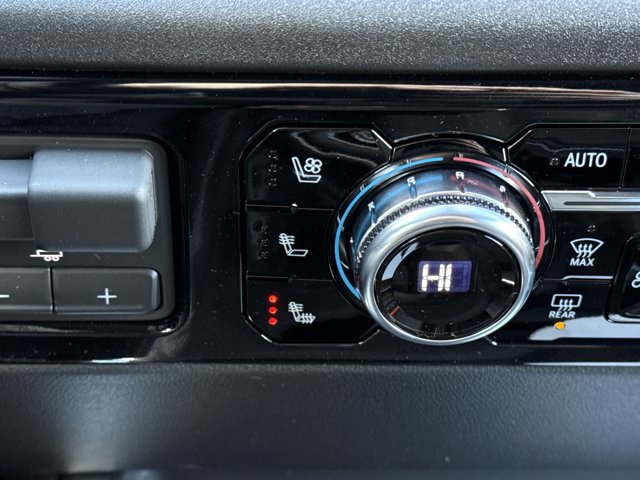 New 2026 GMC Sierra 1500 SLT w/ SLT Premium Plus Package image 21