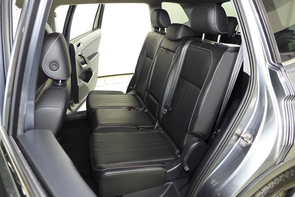 Used 2022 Volkswagen Tiguan SE image 21