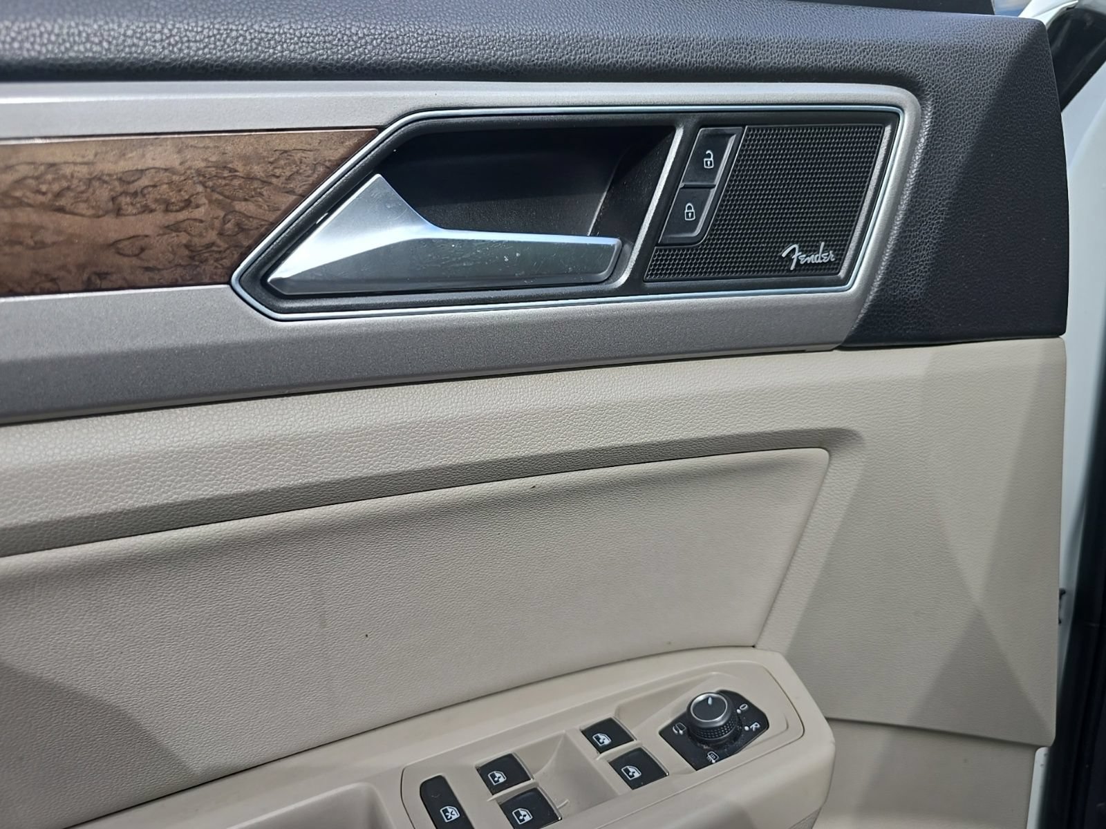 Used 2018 Volkswagen Atlas SEL Premium AWD/4WD image 6